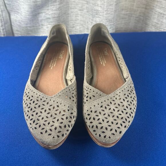 TOMS Women’s Taupe Suede Flats 6.5W - Picture 1 of 6